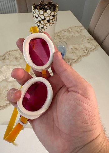 Decathlon Pembe Mini Bağlamalı Yüzücü Gözlüğü