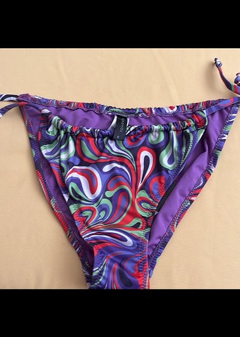 Diğer Renkli Bağlamalı Kadın Bikini Altı