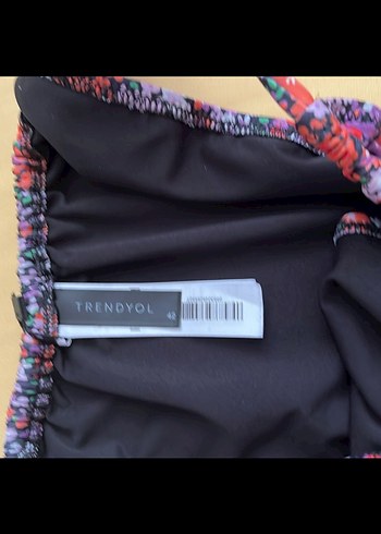 Trendyol & Milla Çiçek Desenli Fırfırlı Çok Renkli Bikini Altı