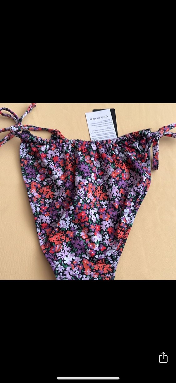 Çiçek Desenli Fırfırlı Çok Renkli Bikini Altı - Görsel 2