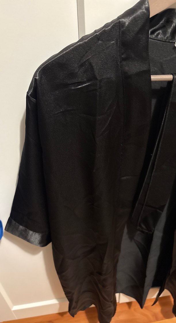 Siyah Kısa Kollu Gevşek Kesim Midi Kadın Sabahlık - Görsel 2