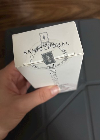 SKINSENSUAL SPF 50+ Açık Ton BB Krem - Görsel 2