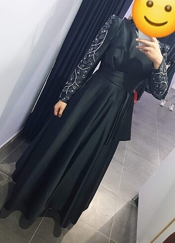Nişan elbisesi