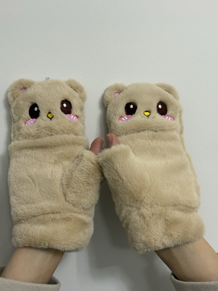 Bej Peluş Oyuncak Eldiven - Görsel 5