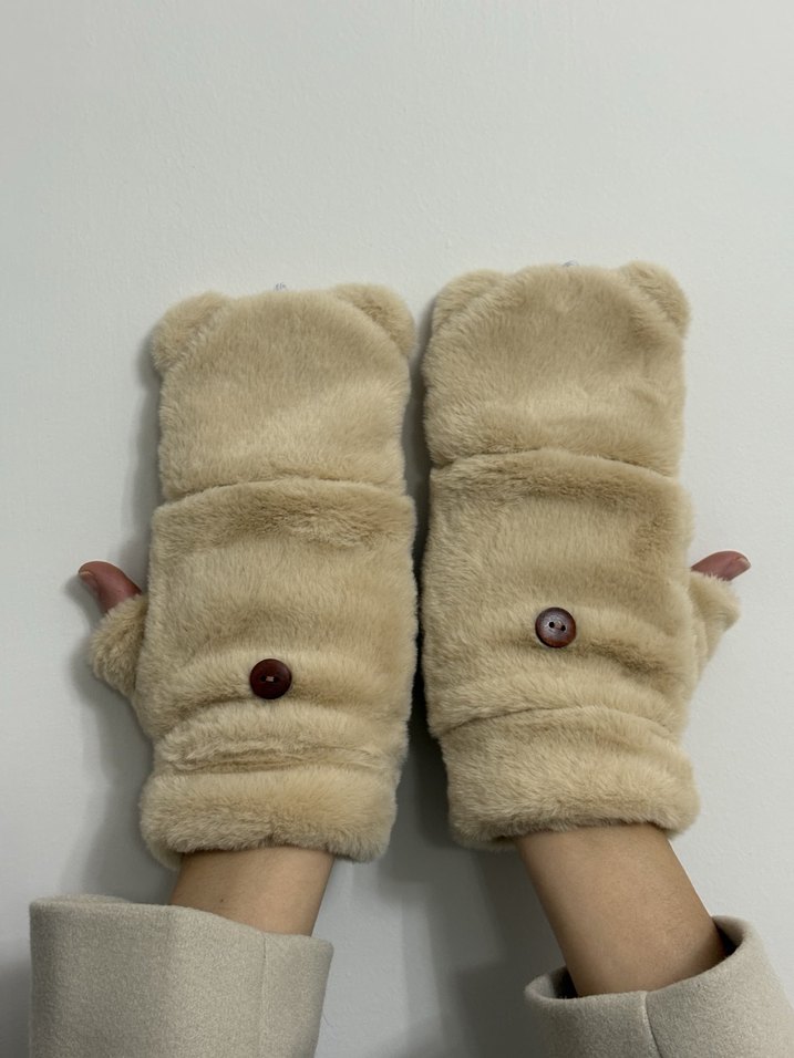 Bej Peluş Oyuncak Eldiven - Görsel 4