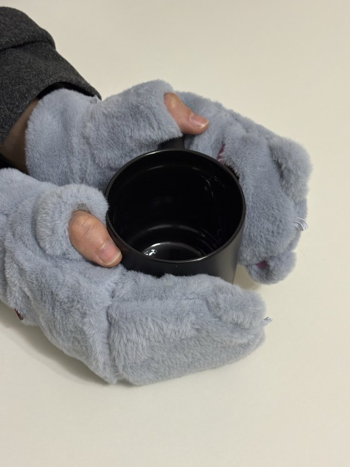 Kadın Gri Peluş Eldivenler Sevimli Detaylı - Görsel 2