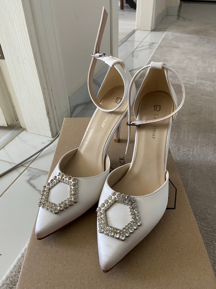 Beyaz Stiletto Kemerli Abiye Ayakkabı - Görsel 2