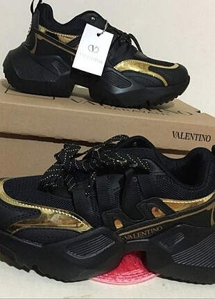 35 Beden Valentino spor ayakkabı