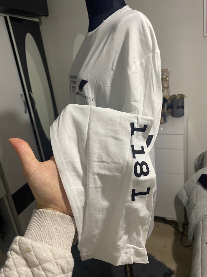 Şeffaf Beyaz Hamile Spor Tişörtü - Görsel 3