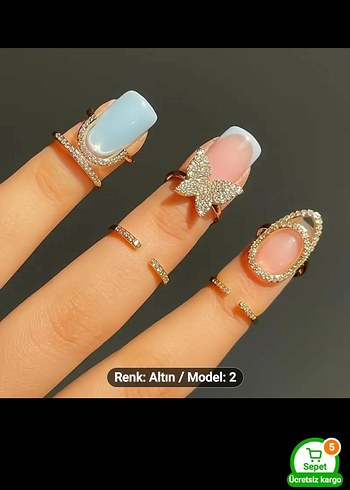 Pandora Altın Renkli Taşlı Kelebek Yüzük
