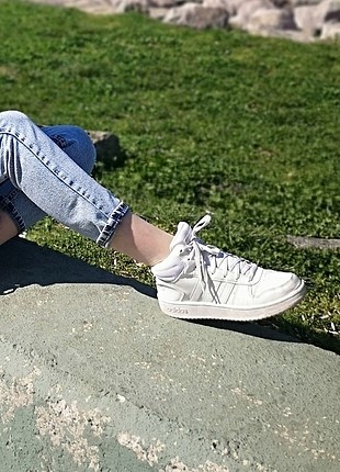Spor ayakkabı 