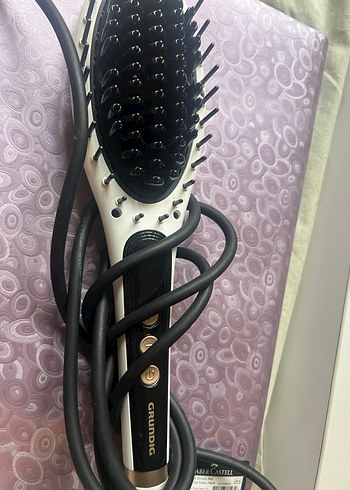 Beden Beyaz Grundig Saç Düzleştirici Fırça