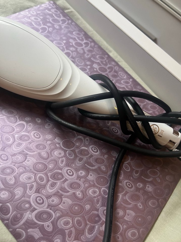 Beyaz Grundig Saç Düzleştirici Fırça - Görsel 3