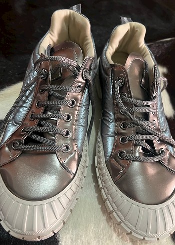 Gri MetalikKadın Spor Ayakkabı - Görsel 4