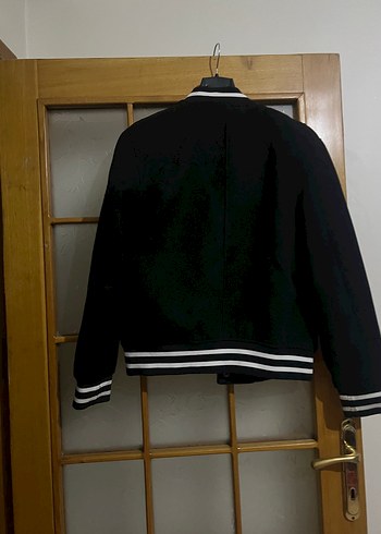 H&M Siyah Nakışlı Kadın Bomber Ceket
