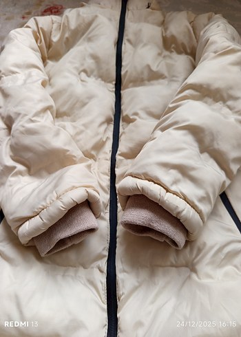 Kız Çocuk Beyaz Kapüşonlu Şişme Mont - Görsel 8