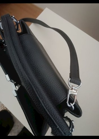 Siyah Deri Tokalı Kadın Çanta - Görsel 2