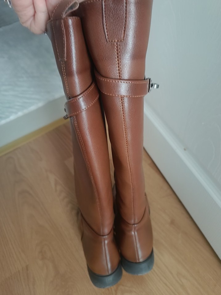 Parlak Kahverengi Tokalı Deri Dizüstü Kadın Çizmesi - Görsel 4