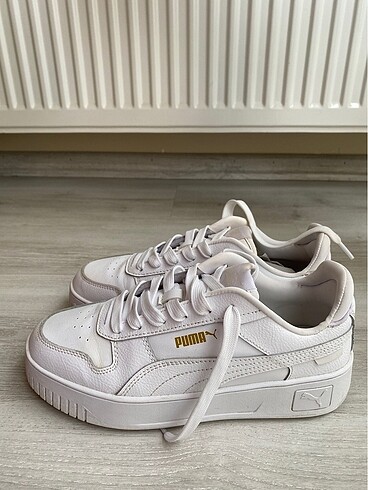 Sneaker
