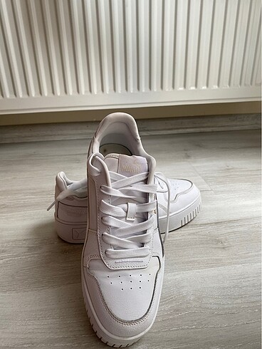 38,5 Beden beyaz Renk Sneaker