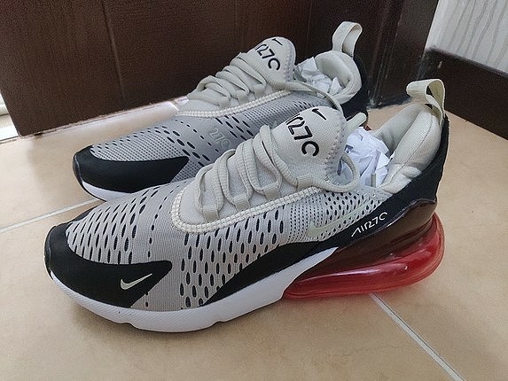 Nike Air 270