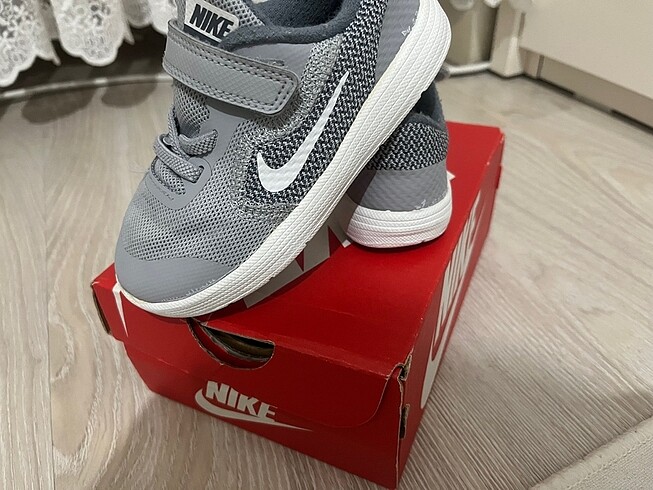 25 Beden gri Renk Nike unisex 25 numara spor ayakkabı