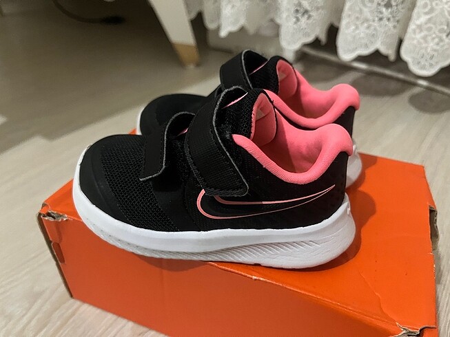 Nike 21 numara kız bebek ayakkabı