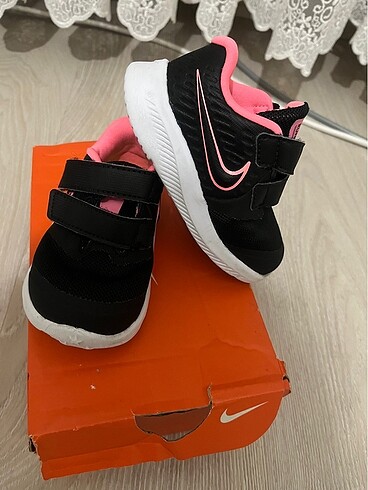 21 Beden siyah Renk Nike 21 numara kız bebek ayakkabı