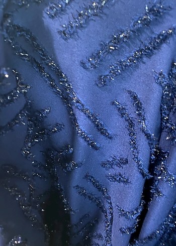 Uzun Kollu Lacivert Etnik Desenli Nişan Elbisesi - Görsel 2