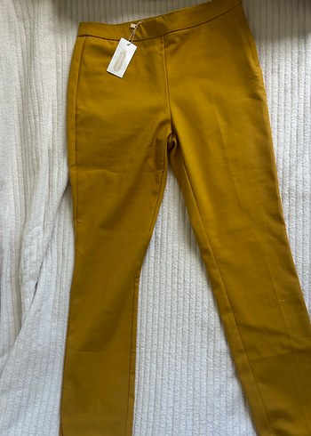38 Beden sarı Renk Stradivarius Hardal Kadın Midi Kumaş Pantolon