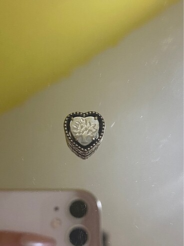 Pandora Pandora kalp charm