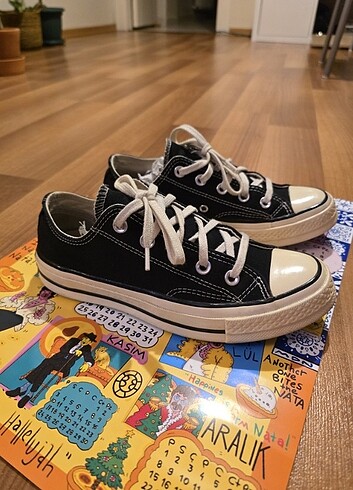 CONVERSE Chuck 70
