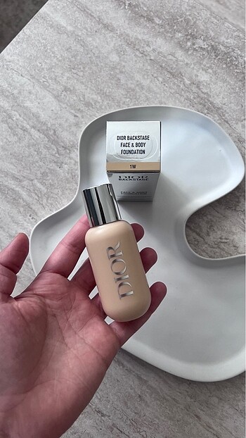 Beden Dior face & body fondöten