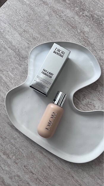Dior face & body fondöten