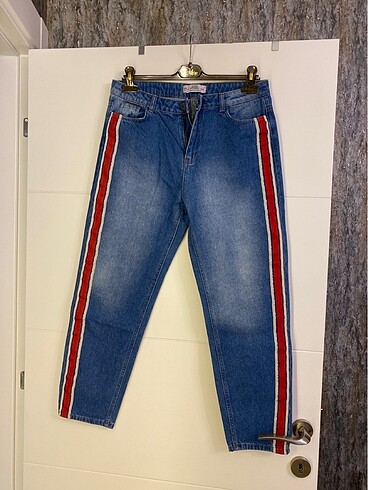 Kot Mom Jeans