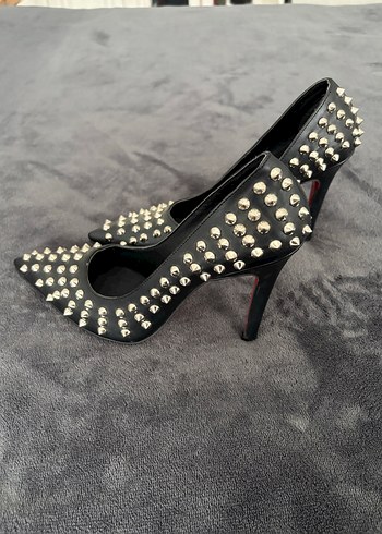 Sivri Uçlu Çivili Siyah Rock Stiletto - Görsel 2