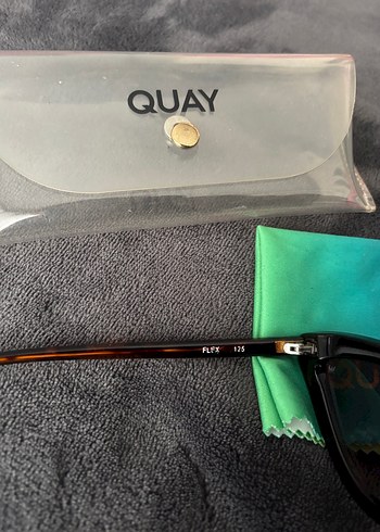 Kadın Gri Parlak Quay Kedi Gözü Güneş Gözlüğü - Görsel 4