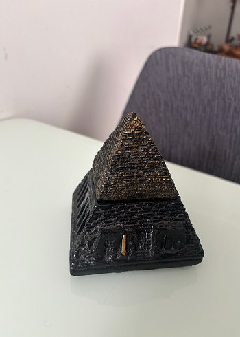Altın Detaylı Siyah Piramit Biblo - Görsel 4