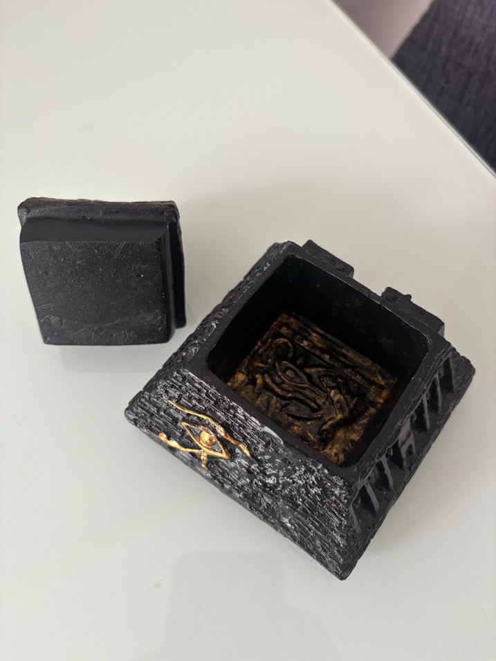 Altın Detaylı Siyah Piramit Biblo - Görsel 3