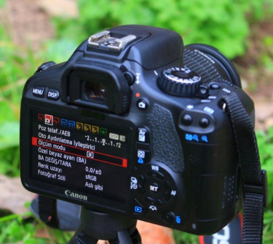 Canon 550 D Fotoğraf Makinesi Kamera - Görsel 3