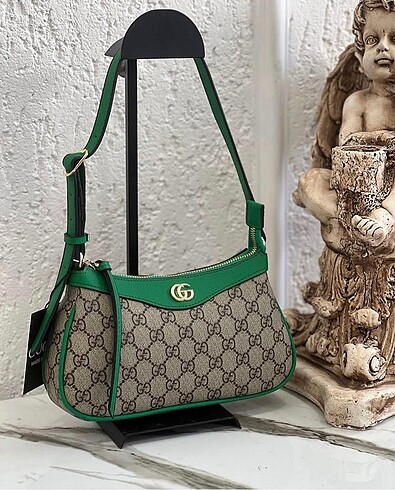  Beden Gucci Yeşil Logolu Baget Çanta