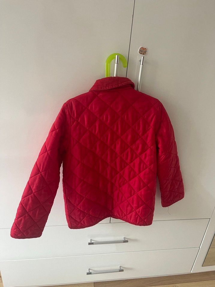 Kırmızı Düğmeli Çocuk Mont - Görsel 3