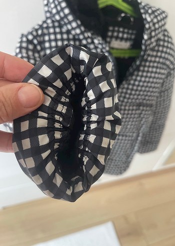 Kapüşonlu Kareli çocuk Kaban - Görsel 5