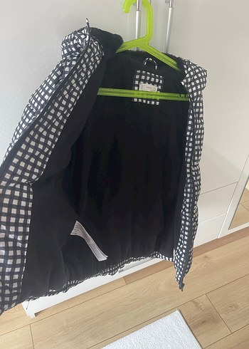 Kapüşonlu Kareli çocuk Kaban - Görsel 6