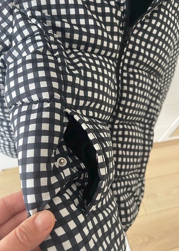 Kapüşonlu Kareli çocuk Kaban - Görsel 4