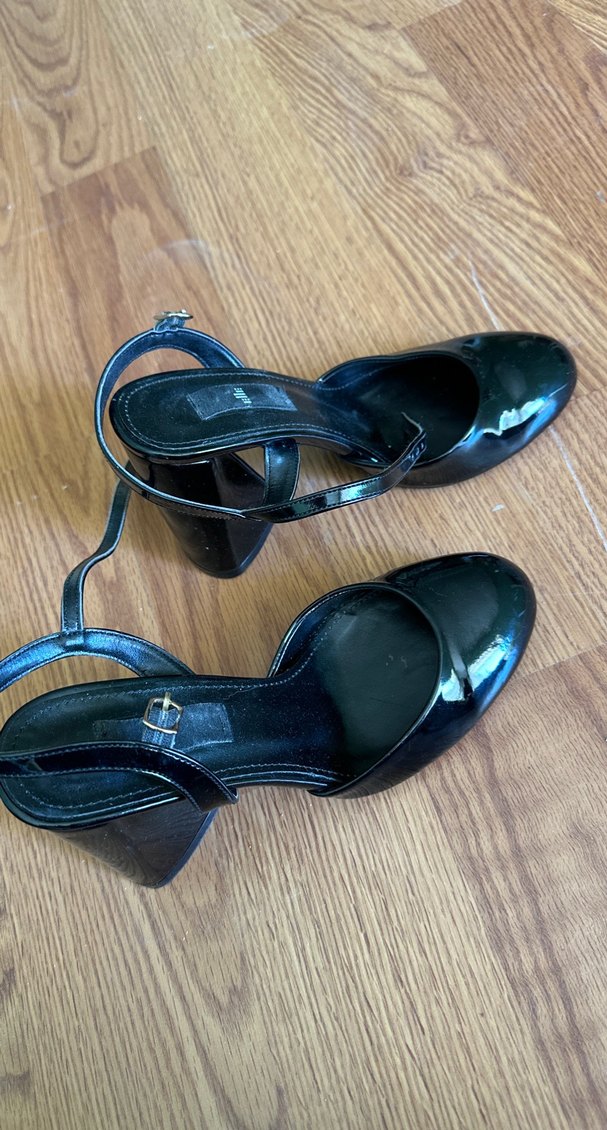 Parlak Siyah Minimalist Kadın Topuklu Ayakkabı - Görsel 2