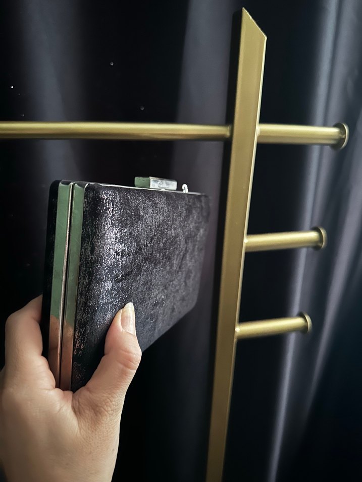 Tokalı Siyah Metal Kadın Portföy Çanta - Görsel 2