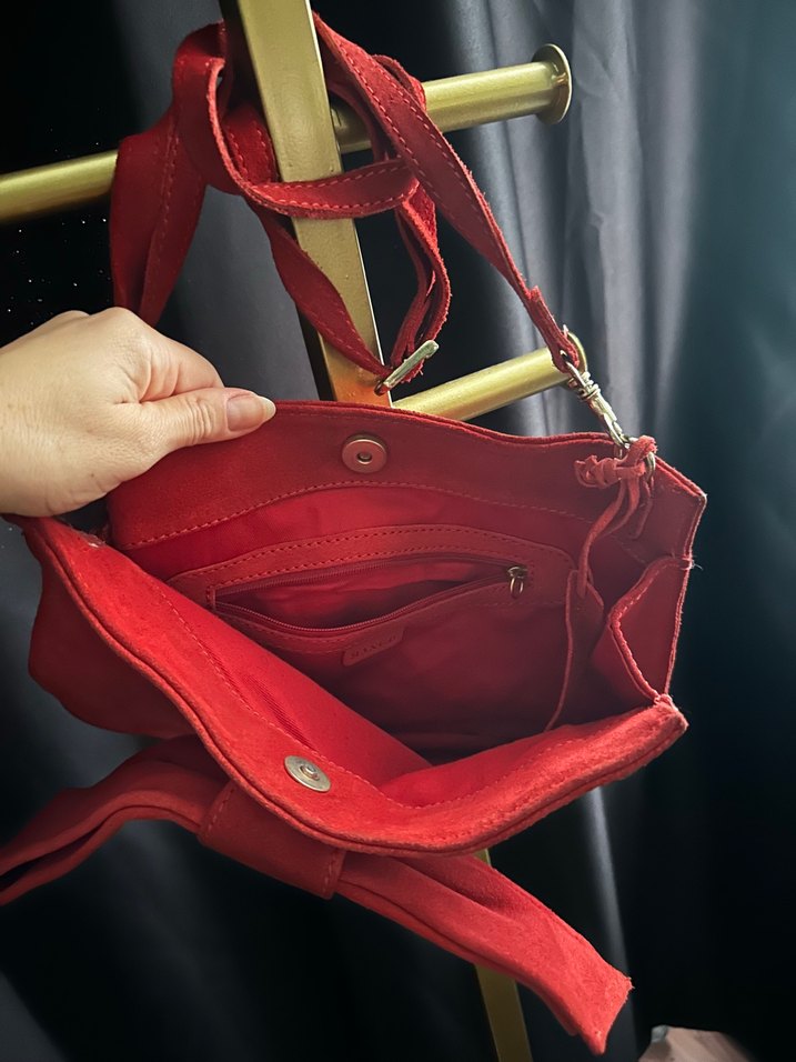 Kırmızı Süet deri Tokalı Kadın Çanta - Görsel 2
