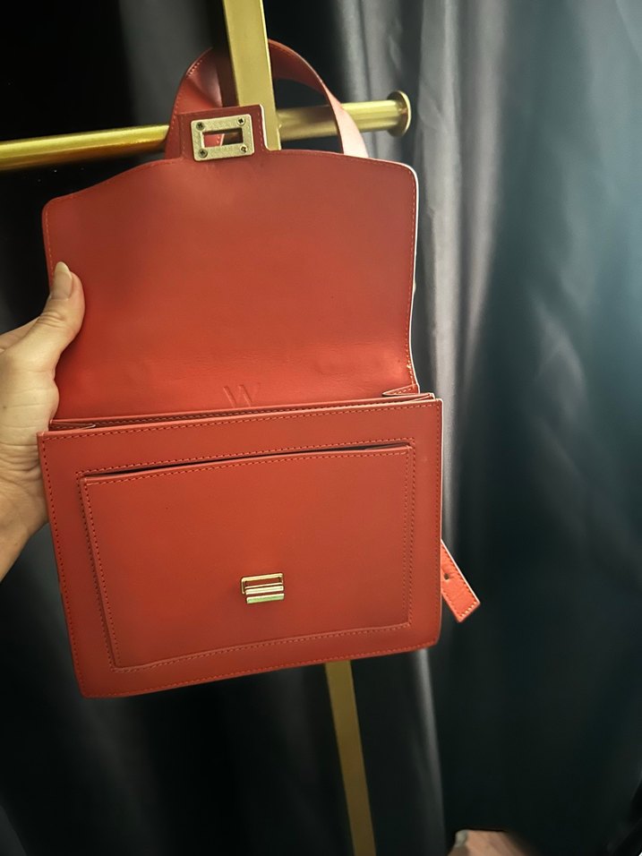 Kırmızı Deri Tokalı Kadın Çanta - Görsel 4