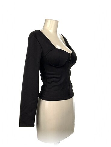 Diğer PreLoved Bluz %70 İndirimli.